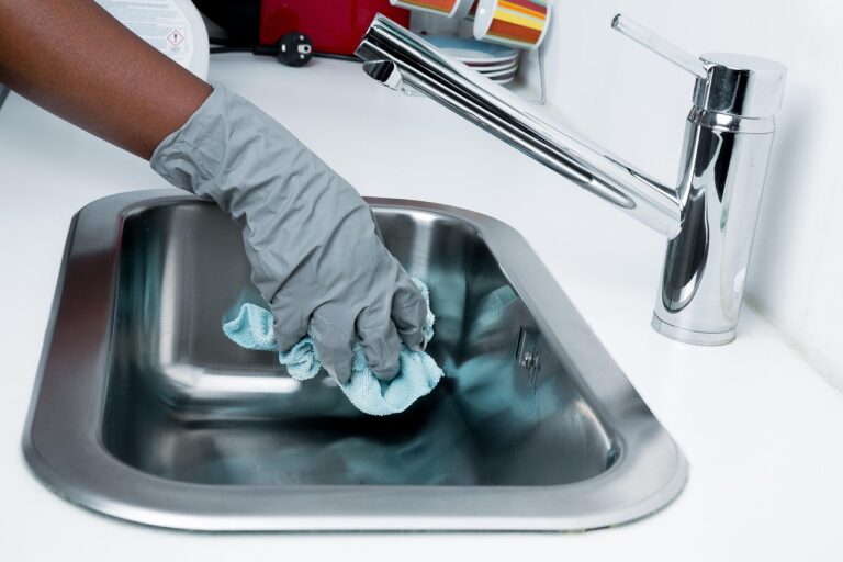Grundreinigung Waschbecken